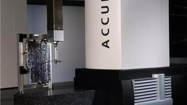 蔡司ACCURA